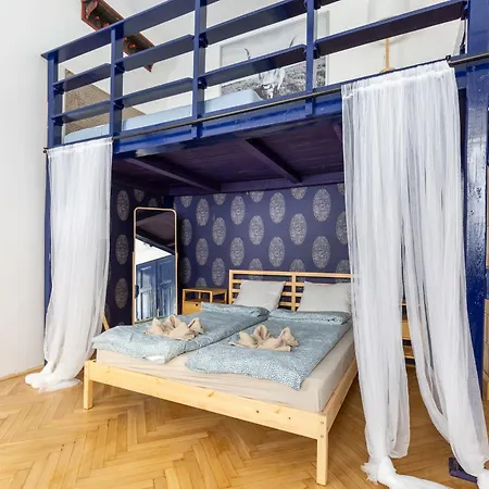 K28 Kiraly Apartamento
